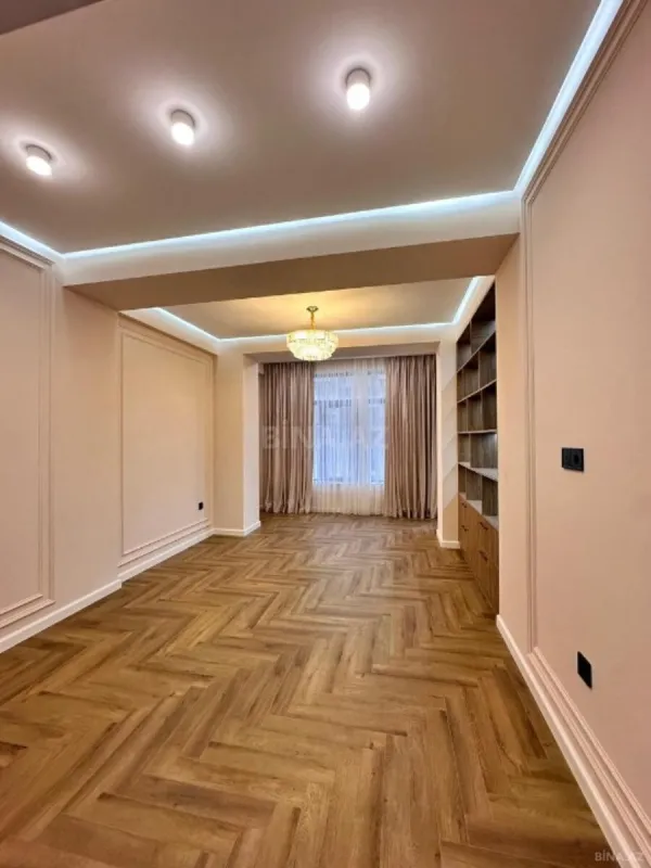Satılır 2 otaqlı mənzil 74 m²