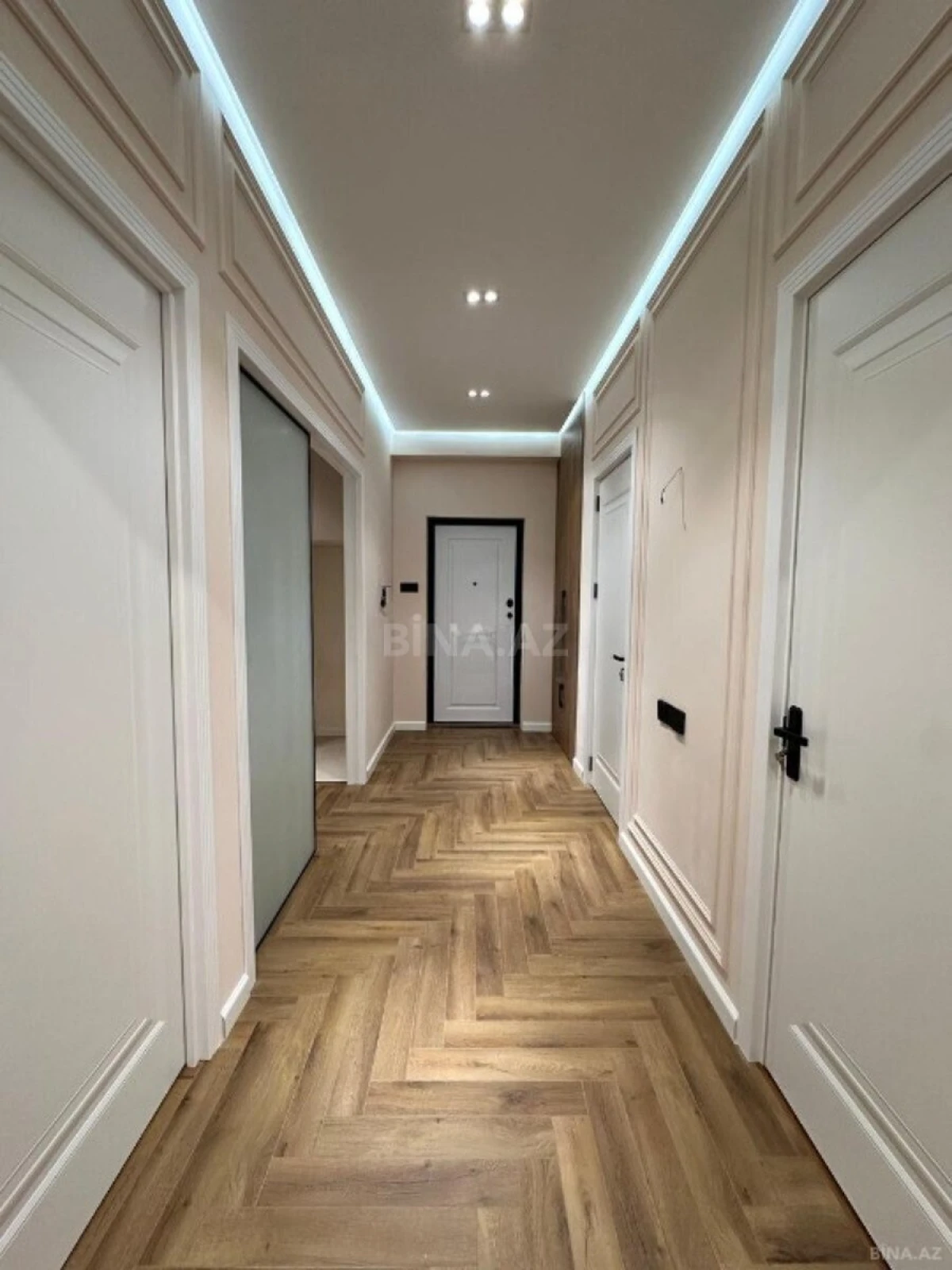 Satılır 2 otaqlı mənzil 74 m²