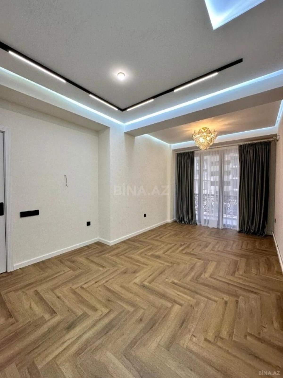 Satılır 2 otaqlı mənzil 74 m²