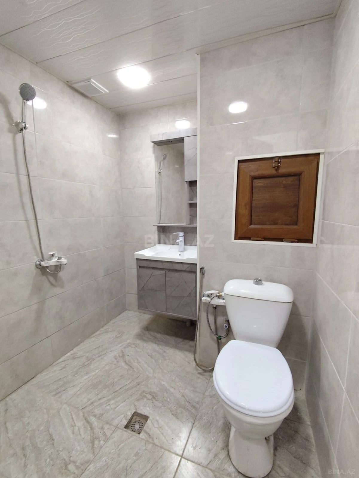 Satılır 2 otaqlı mənzil 45 m²