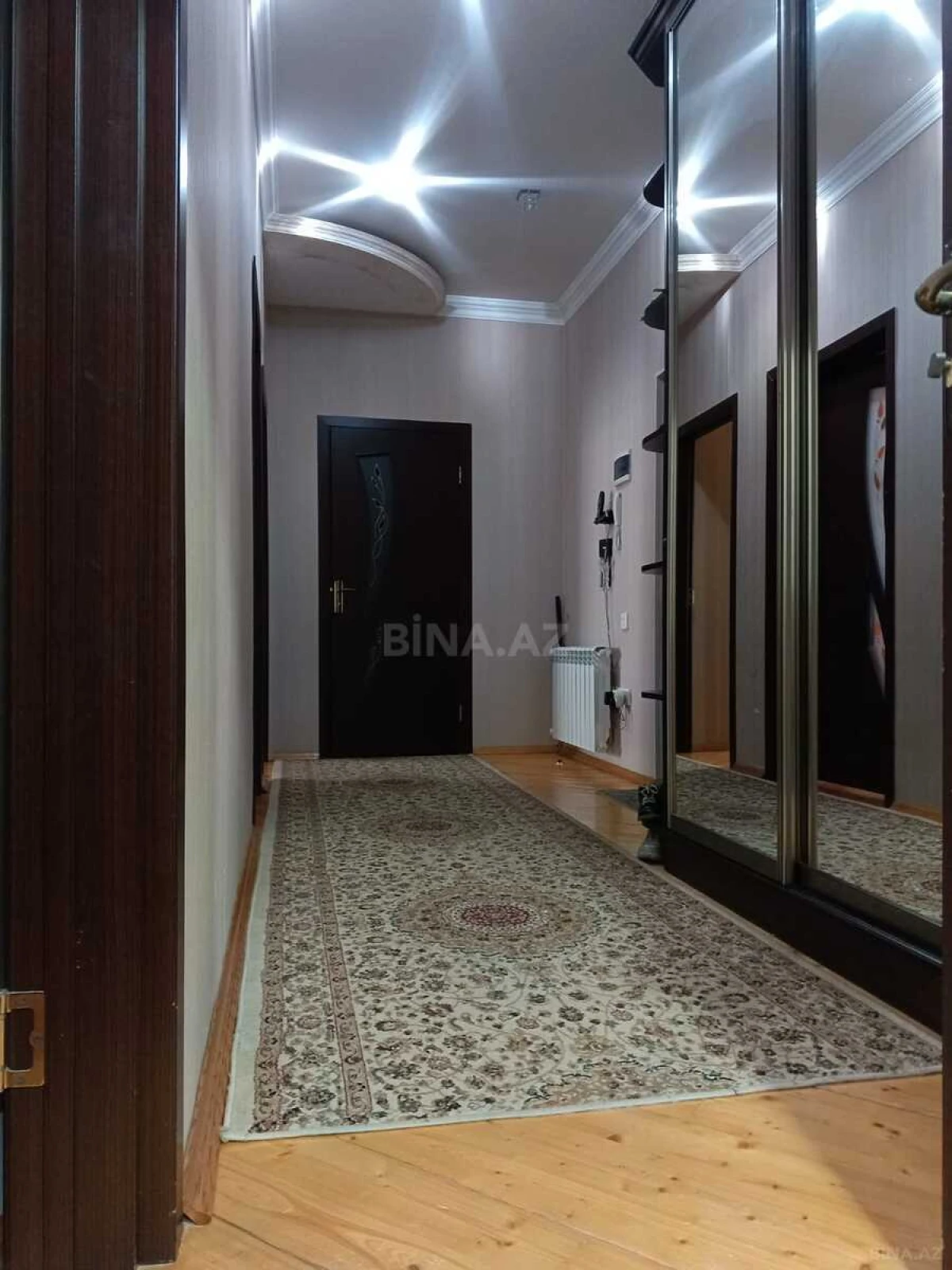 Satılır 3 otaqlı mənzil 105 m²