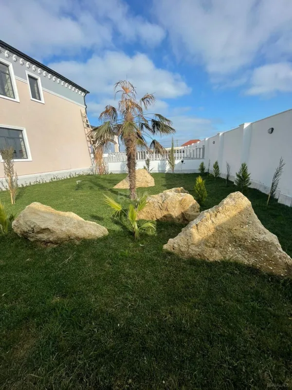 Satılır 7 otaqlı həyət evi 260 m²