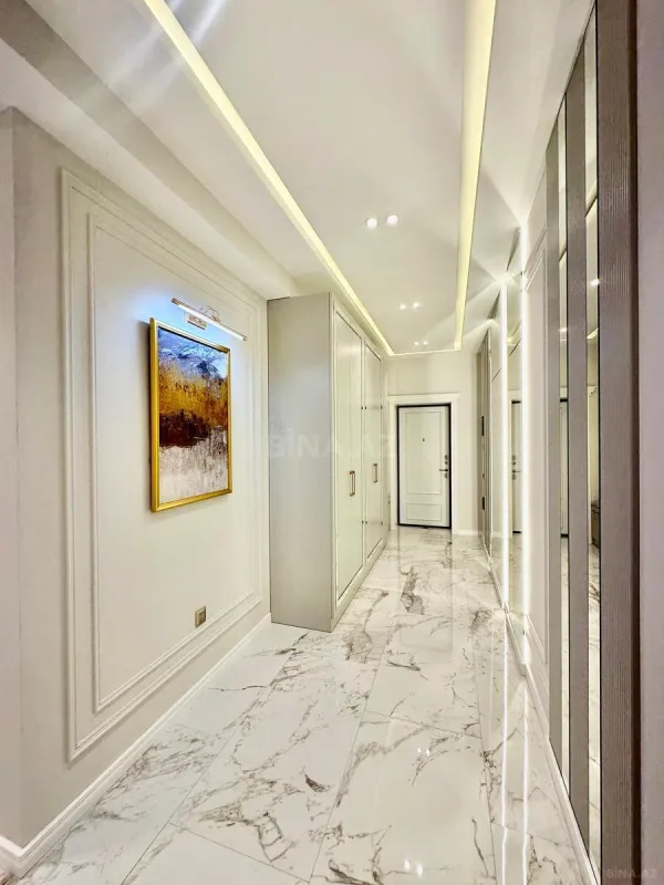 Satılır 3 otaqlı mənzil 130 m²