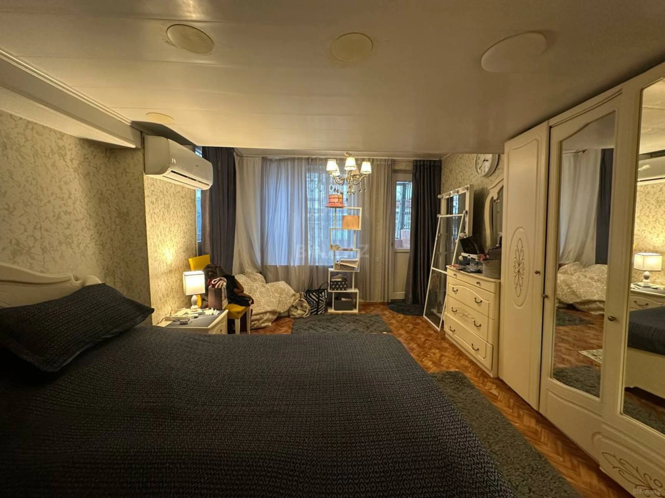 Satılır 3 otaqlı mənzil 77 m²