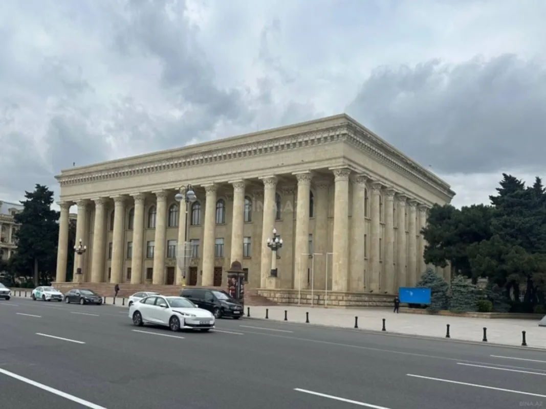 Satılır 3 otaqlı mənzil 77 m²