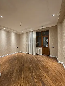 Satılır 3 otaqlı mənzil 155 m²