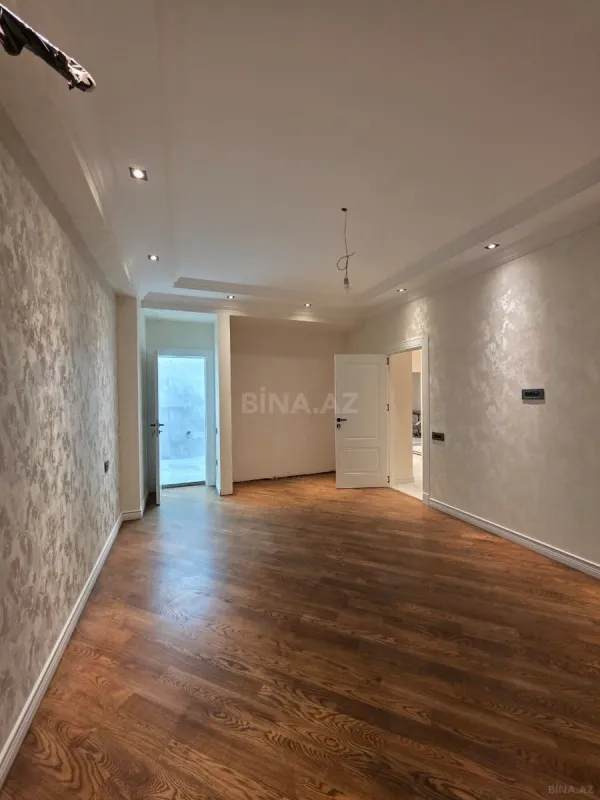 Satılır 3 otaqlı mənzil 155 m²