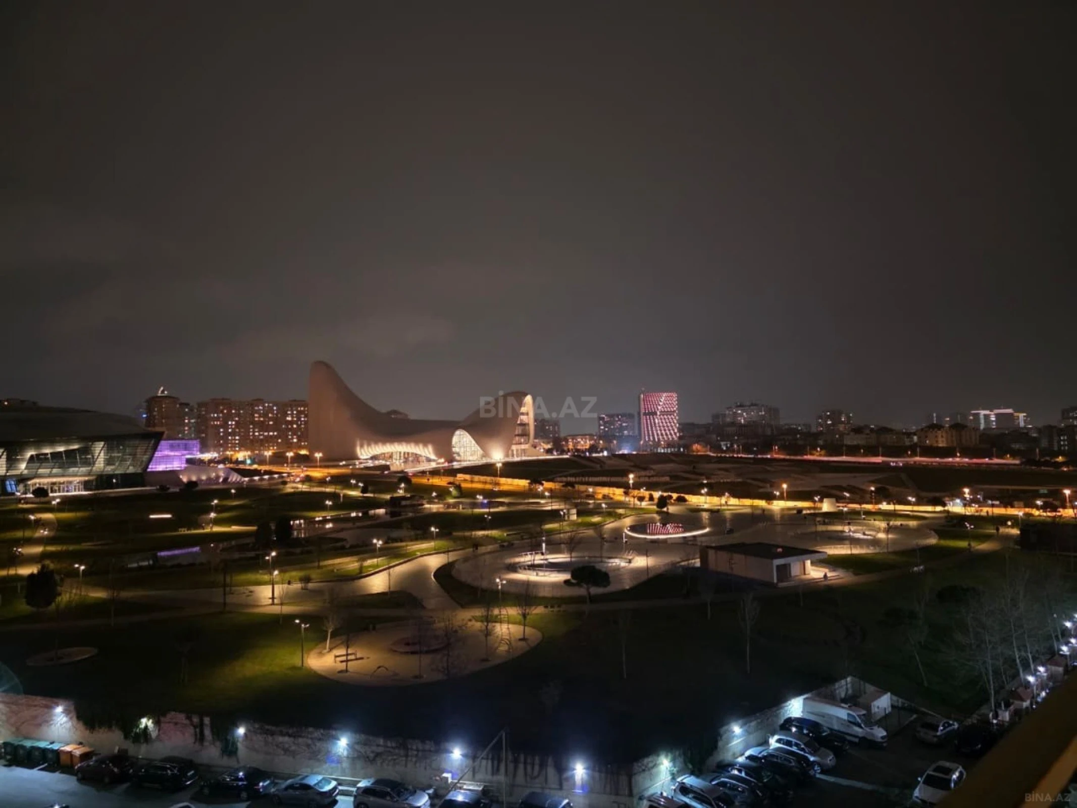 Satılır 3 otaqlı mənzil 155 m²