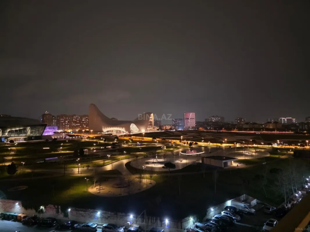 Satılır 3 otaqlı mənzil 155 m²