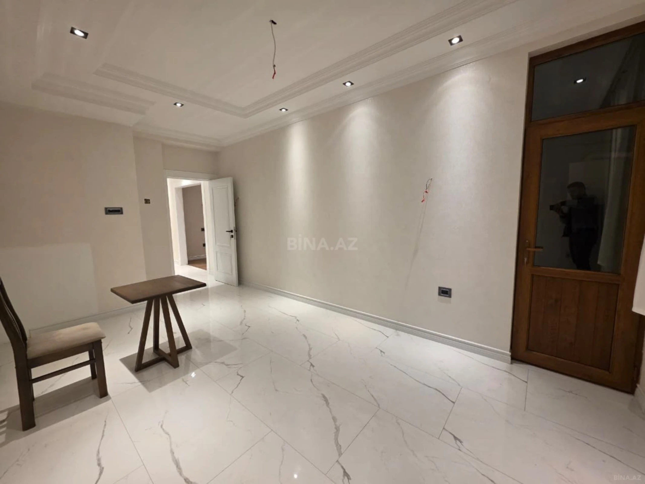 Satılır 3 otaqlı mənzil 155 m²