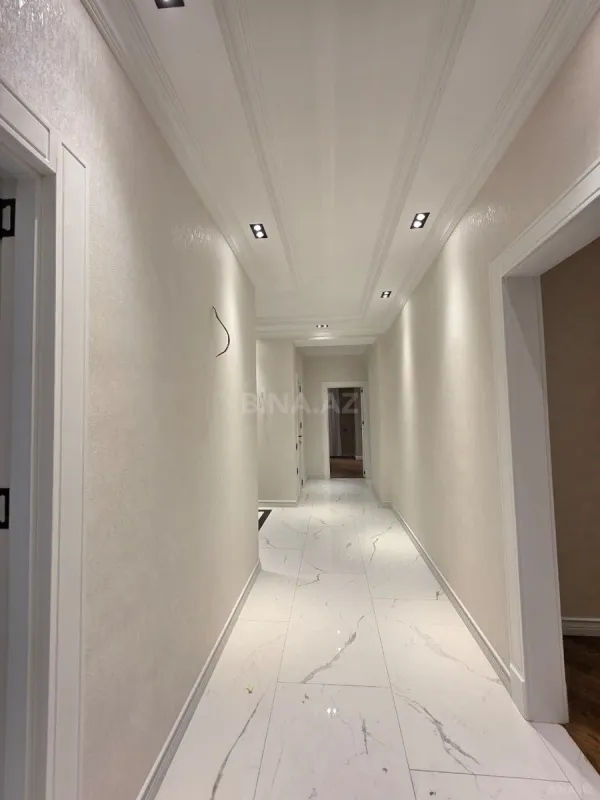Satılır 3 otaqlı mənzil 155 m²