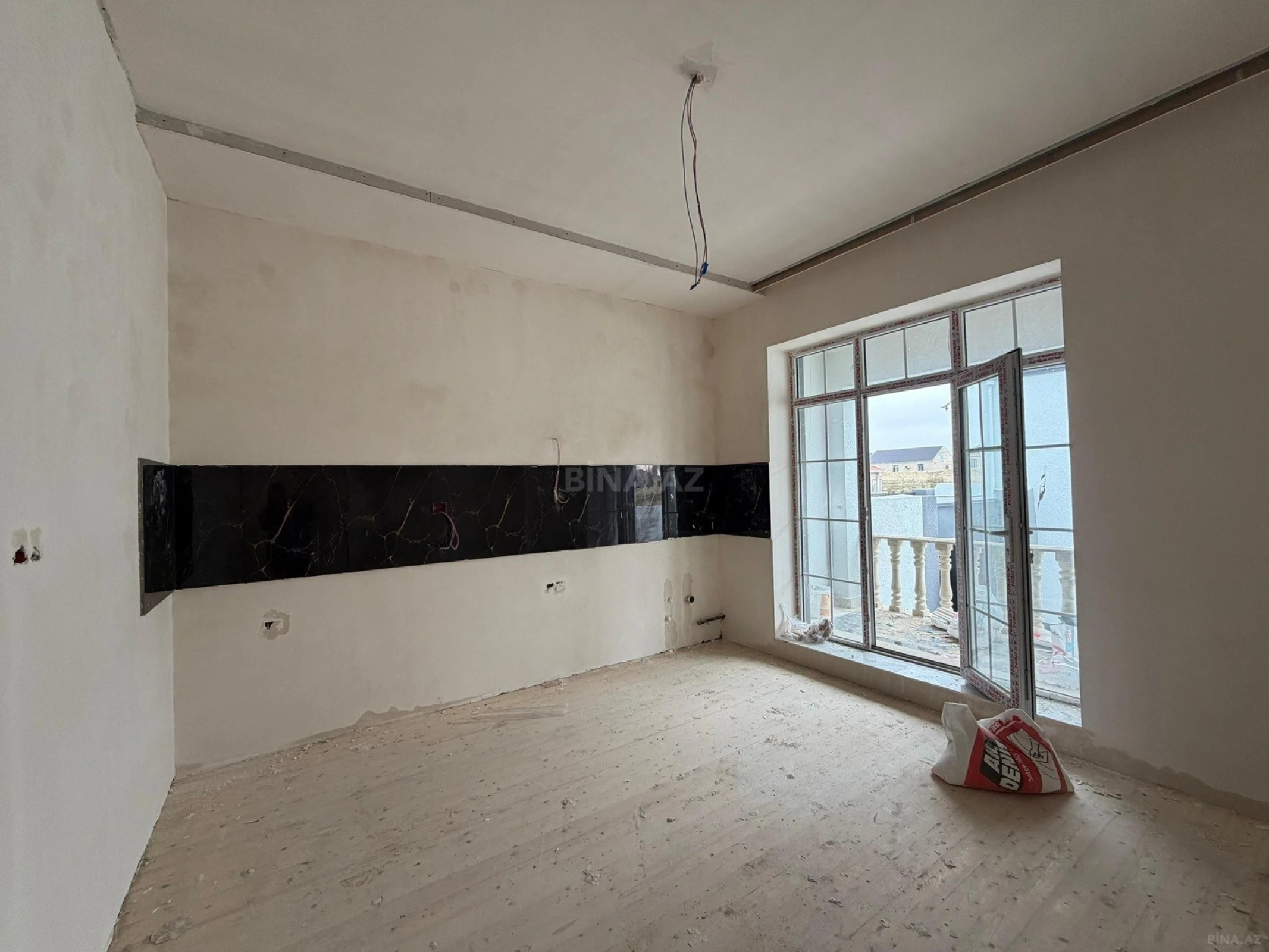 Satılır 3 otaqlı həyət evi 100 m²