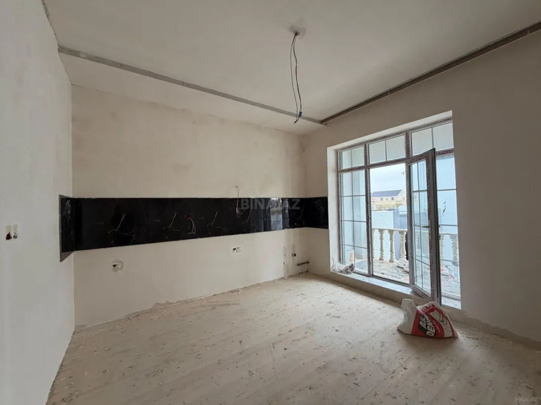 Satılır 3 otaqlı həyət evi 100 m²