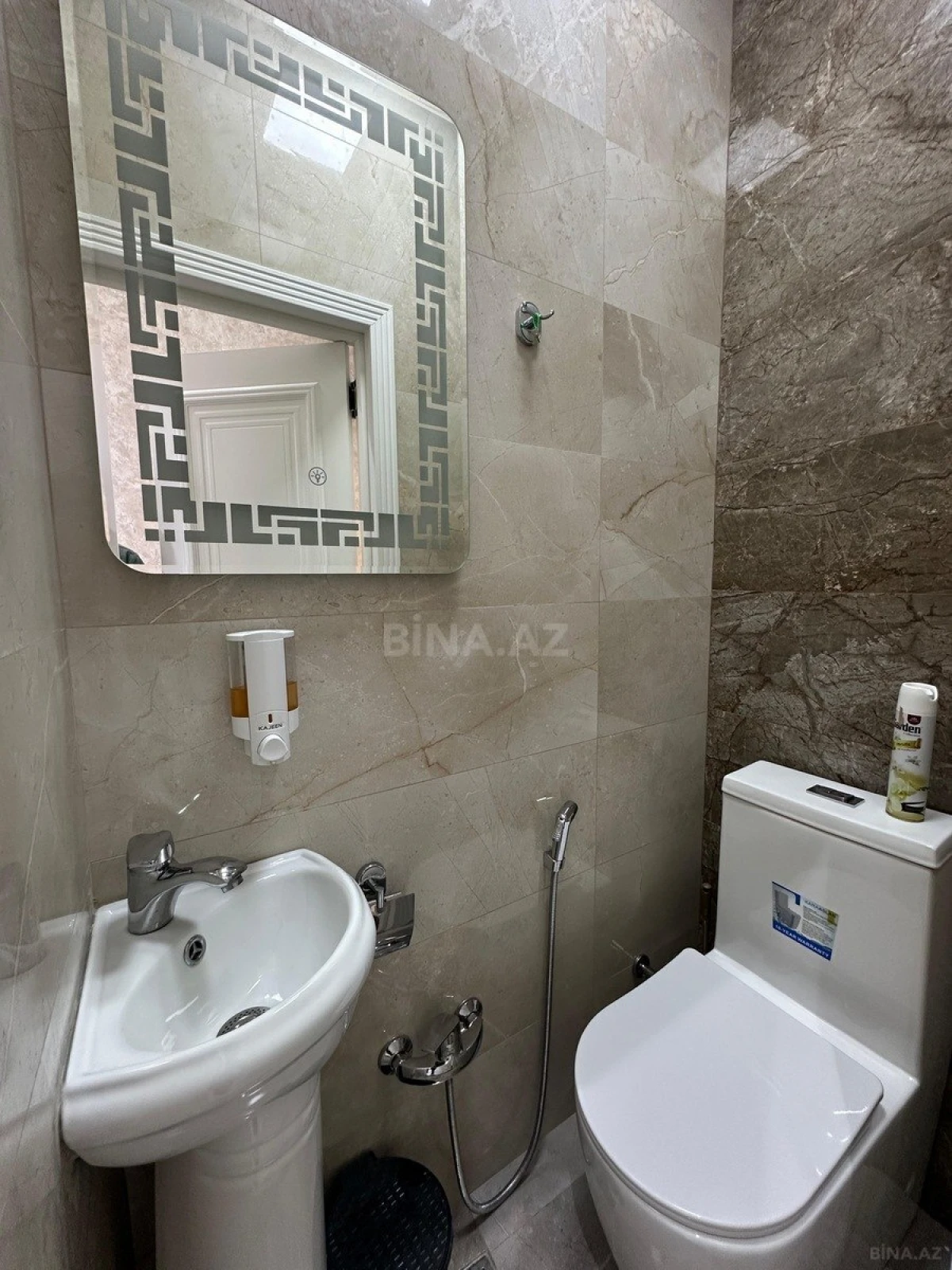 Satılır 3 otaqlı mənzil 95 m²