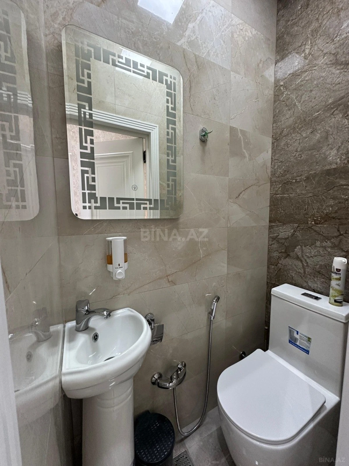 Satılır 3 otaqlı mənzil 95 m²