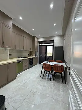 Satılır 3 otaqlı mənzil 95 m²