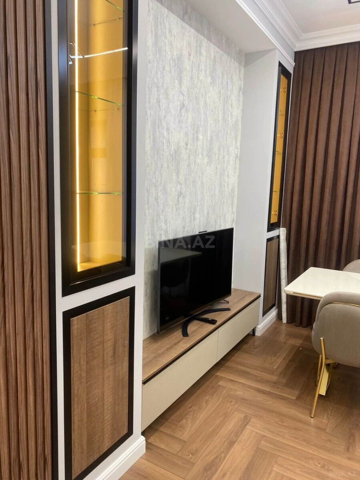 Kirayə verilir 2 otaqlı mənzil 65 m²