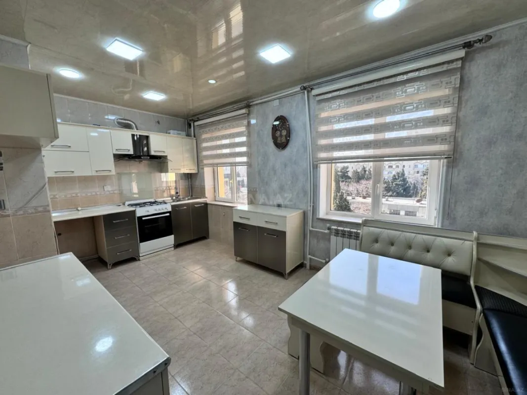 Satılır 4 otaqlı mənzil 90 m²