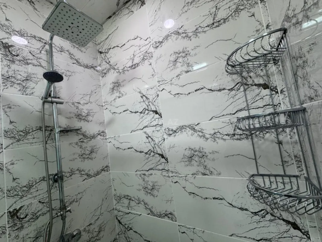 Satılır 4 otaqlı mənzil 90 m²