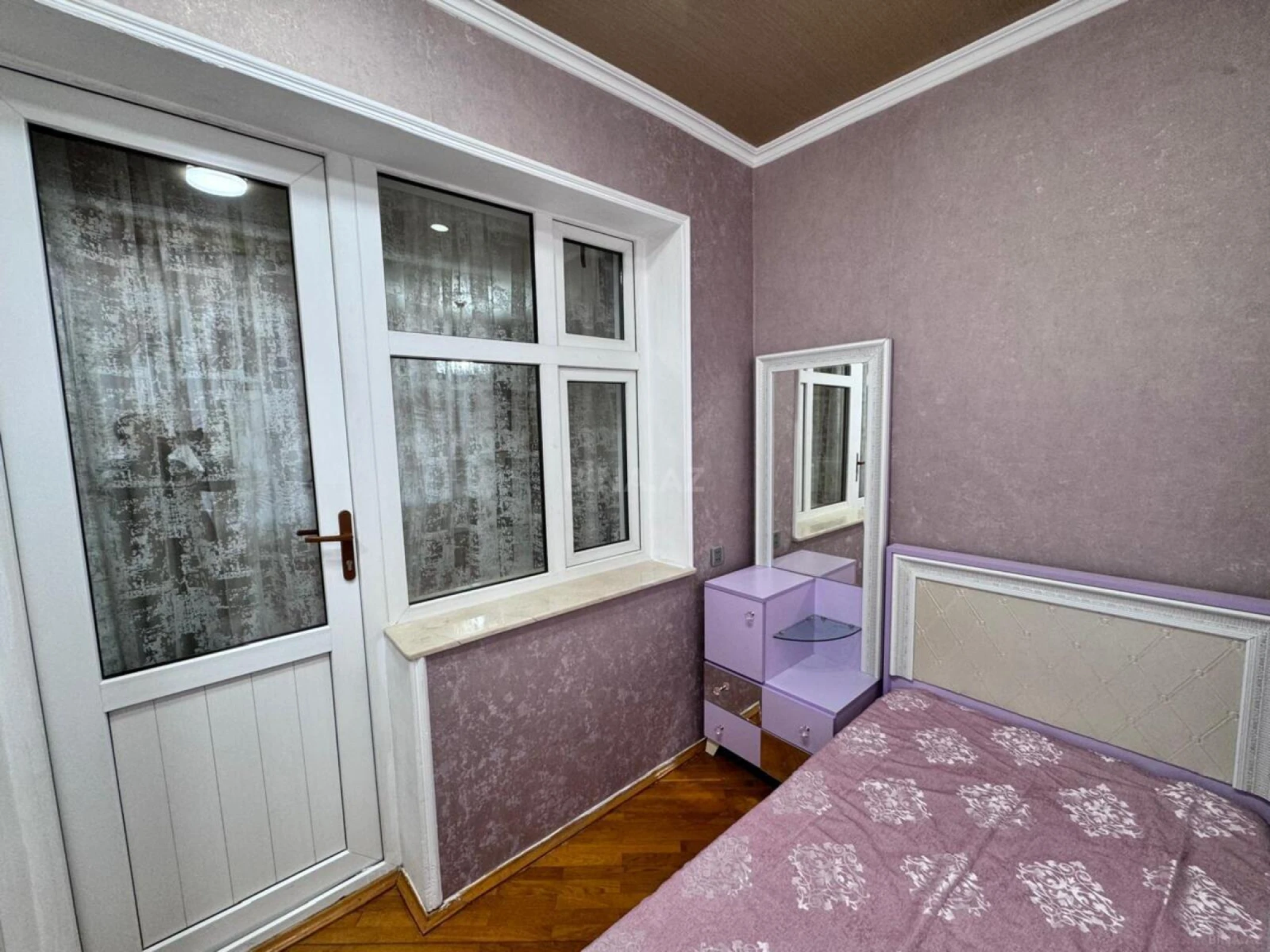 Satılır 4 otaqlı mənzil 90 m²