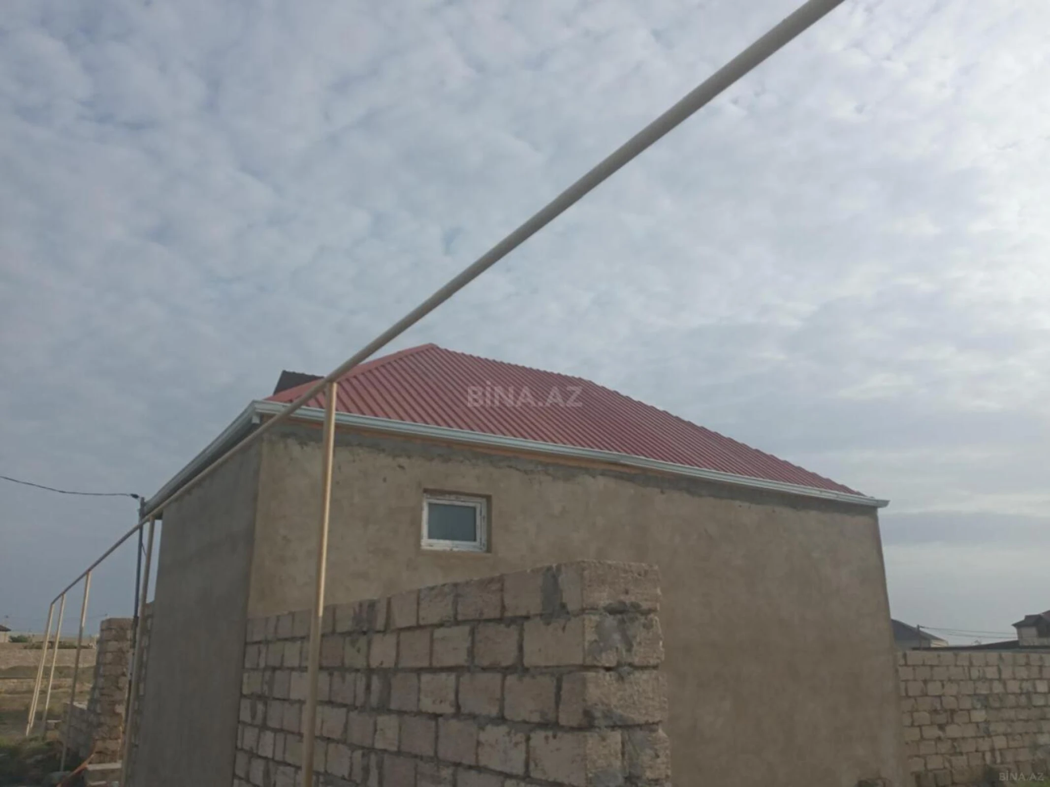 Satılır 2 otaqlı həyət evi 65 m²