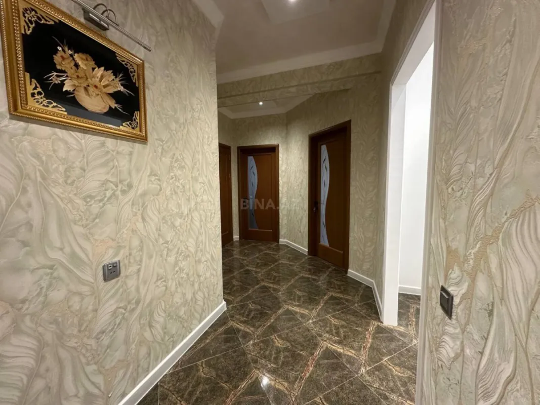 Satılır 2 otaqlı mənzil 68 m²