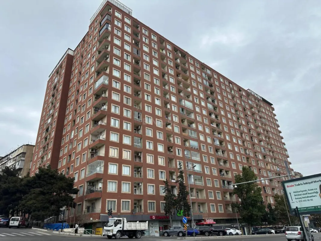 Satılır 2 otaqlı mənzil 68 m²