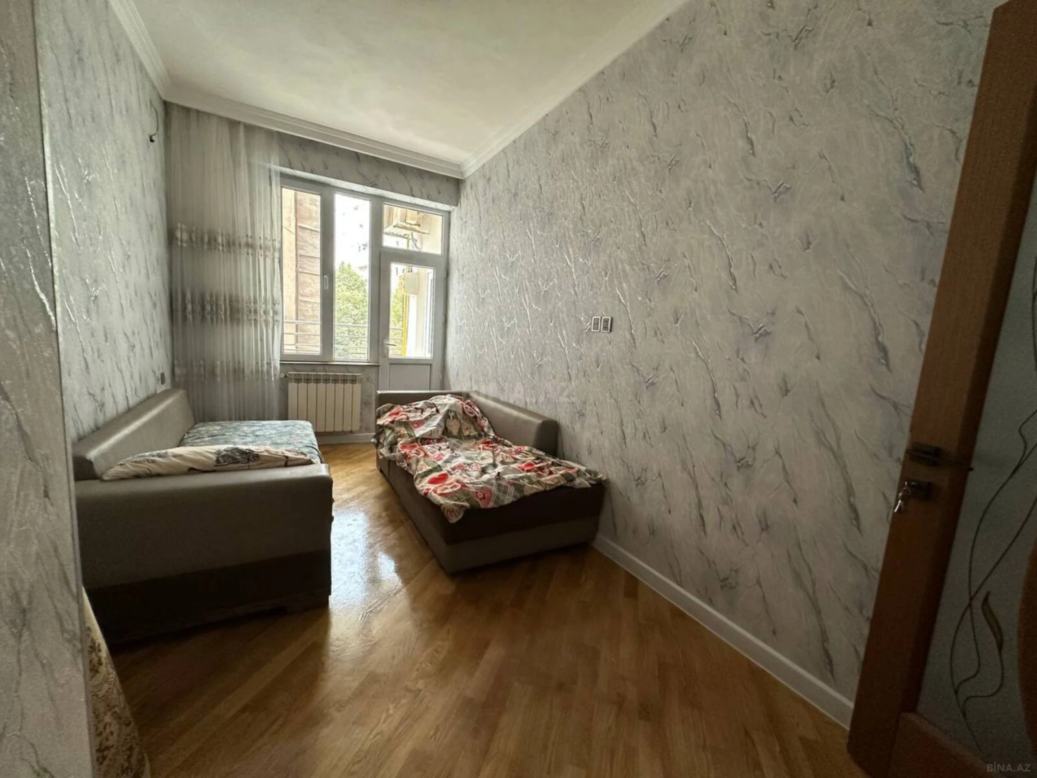 Satılır 2 otaqlı mənzil 68 m²