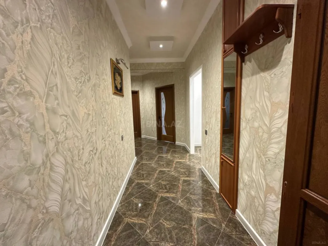 Satılır 2 otaqlı mənzil 68 m²