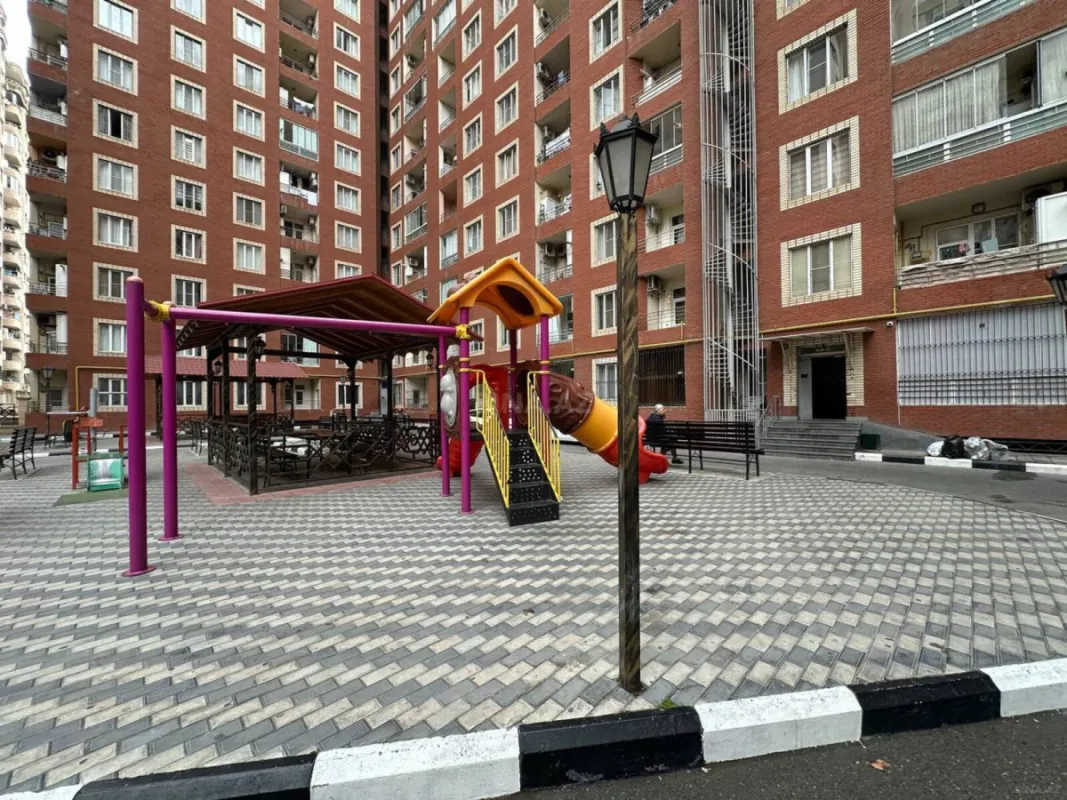 Satılır 2 otaqlı mənzil 68 m²