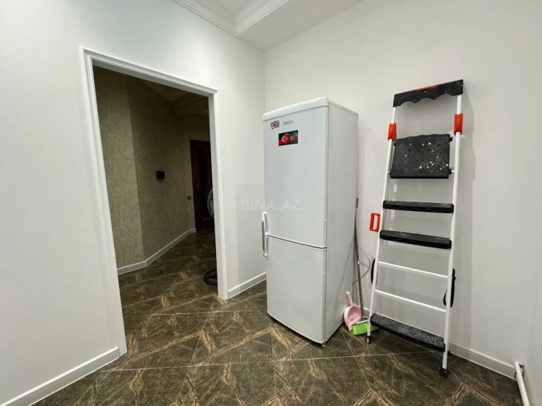 Satılır 2 otaqlı mənzil 68 m²