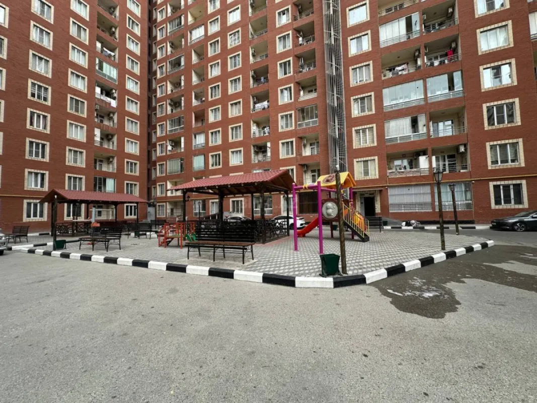 Satılır 2 otaqlı mənzil 68 m²