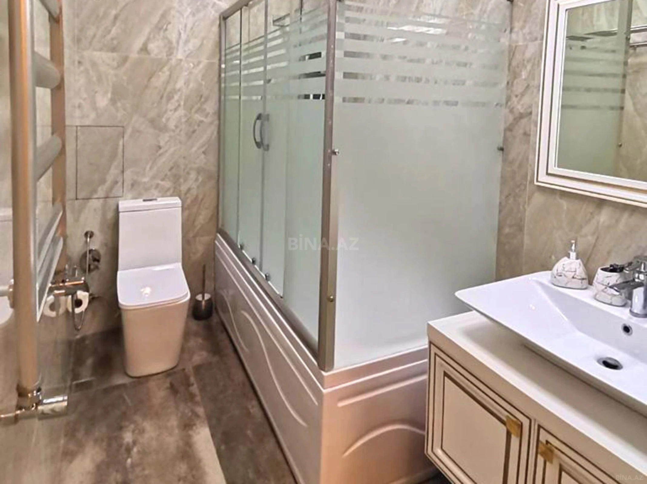 Satılır 4 otaqlı mənzil 89 m²