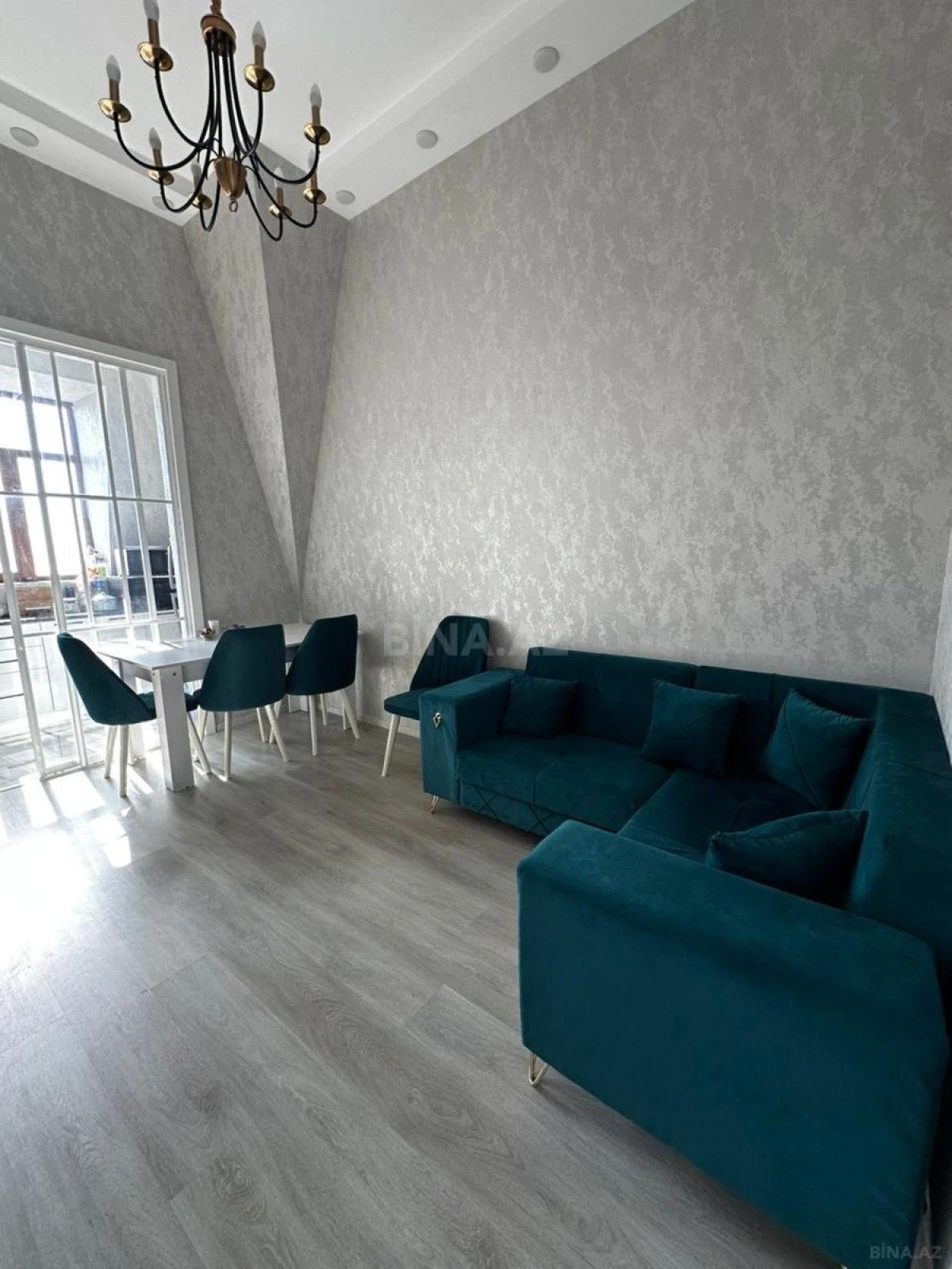 Satılır 2 otaqlı mənzil 52 m²