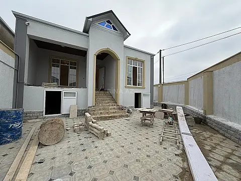 Satılır 3 otaqlı həyət evi 100 m² — Bakı 3 otaq 100.00 m²