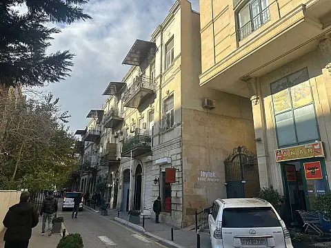 Satılır 1 otaqlı mənzil 50 m² — Bakı, Sahil qəs. 1 otaq 50.00 m²