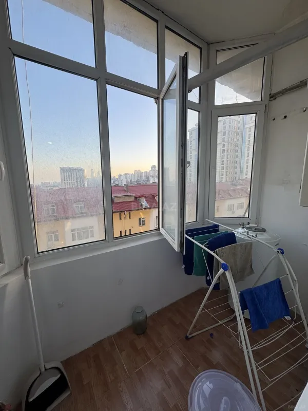 Kirayə verilir 3 otaqlı mənzil 180 m²