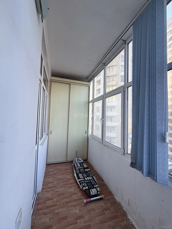 Kirayə verilir 3 otaqlı mənzil 180 m²
