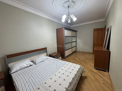 Kirayə verilir 3 otaqlı mənzil 180 m²