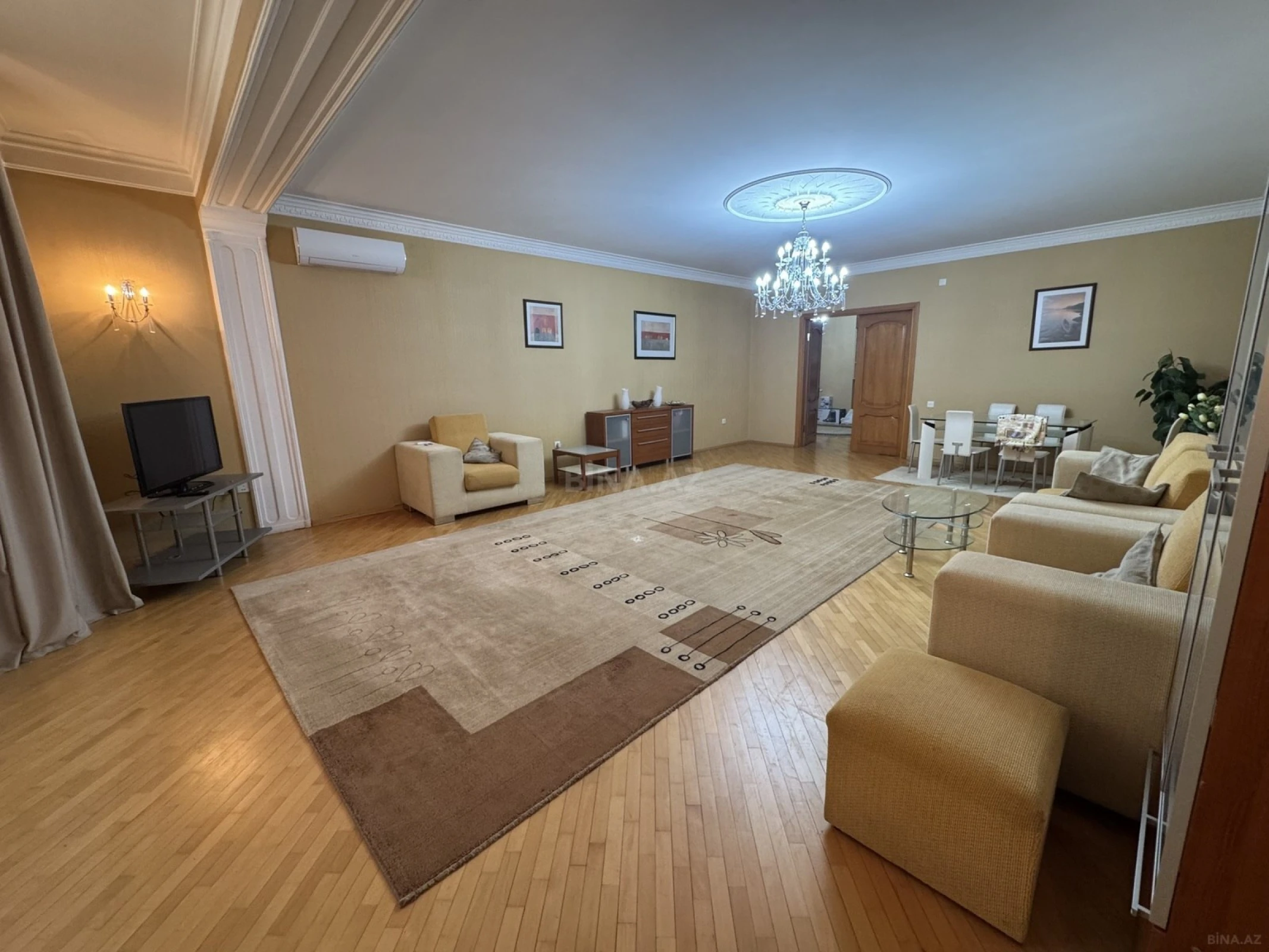Kirayə verilir 3 otaqlı mənzil 180 m²