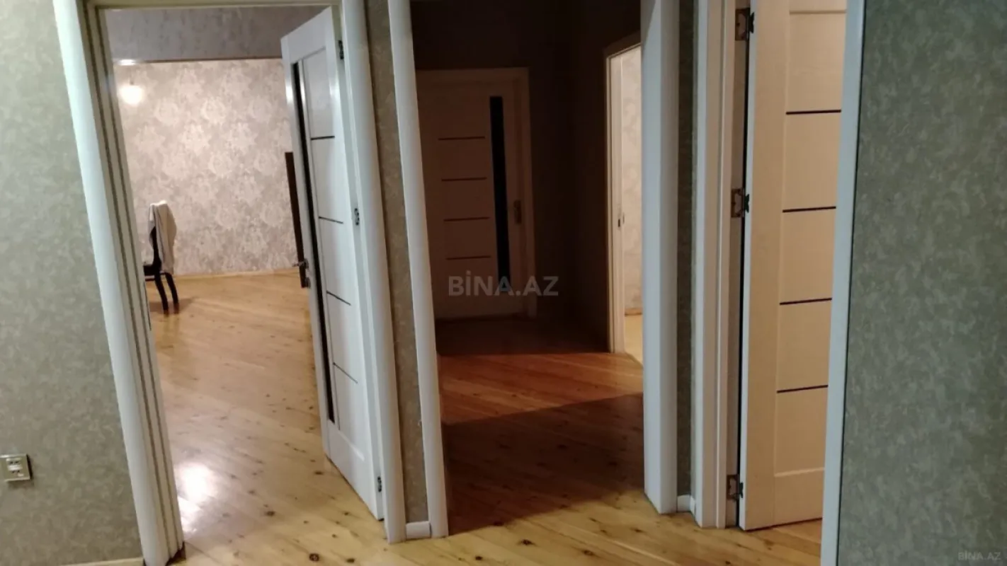 Satılır 5 otaqlı mənzil 150 m²