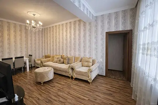 Kirayə verilir 2 otaqlı mənzil 65 m²