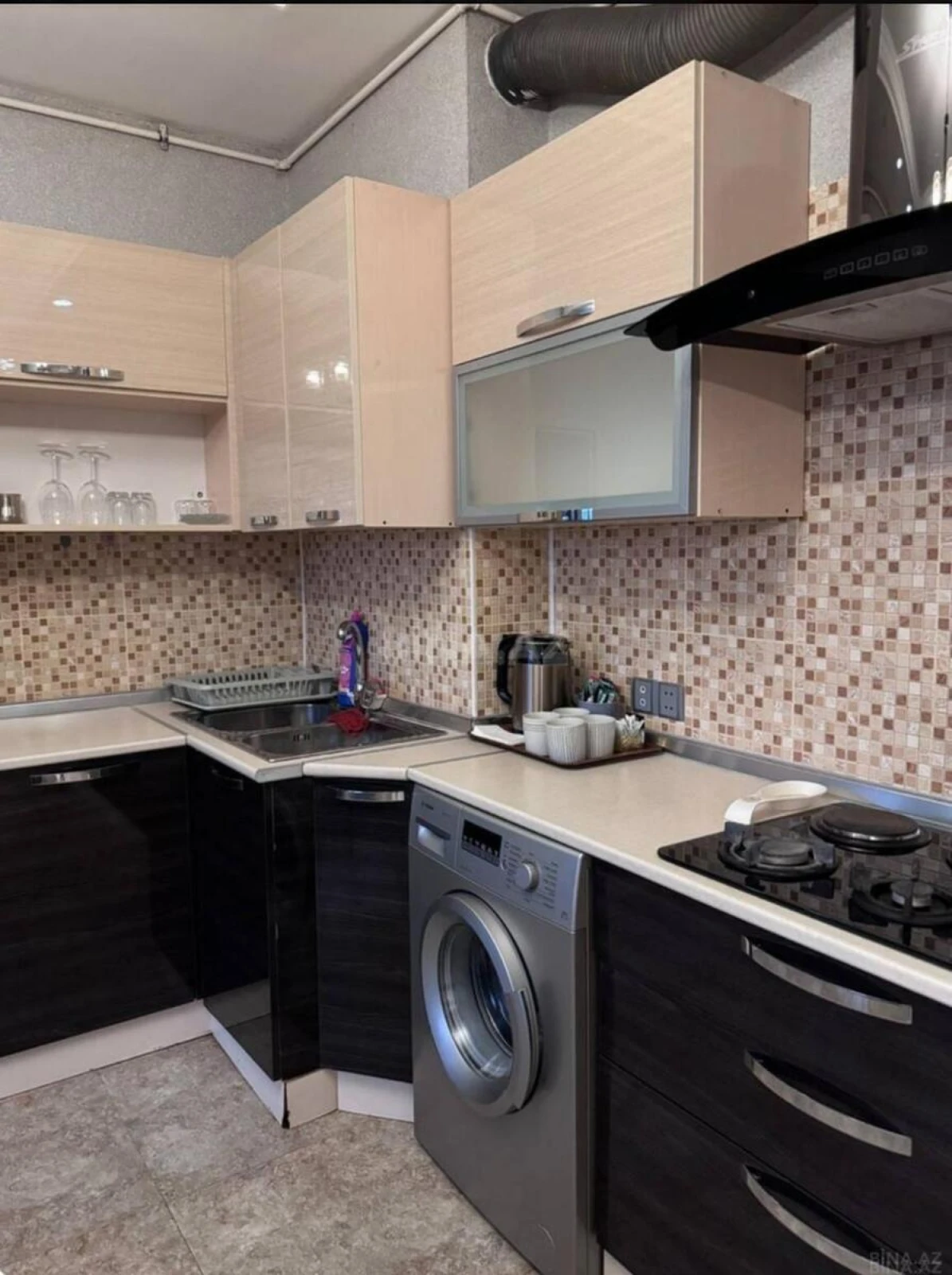 Kirayə verilir 3 otaqlı mənzil 138 m²