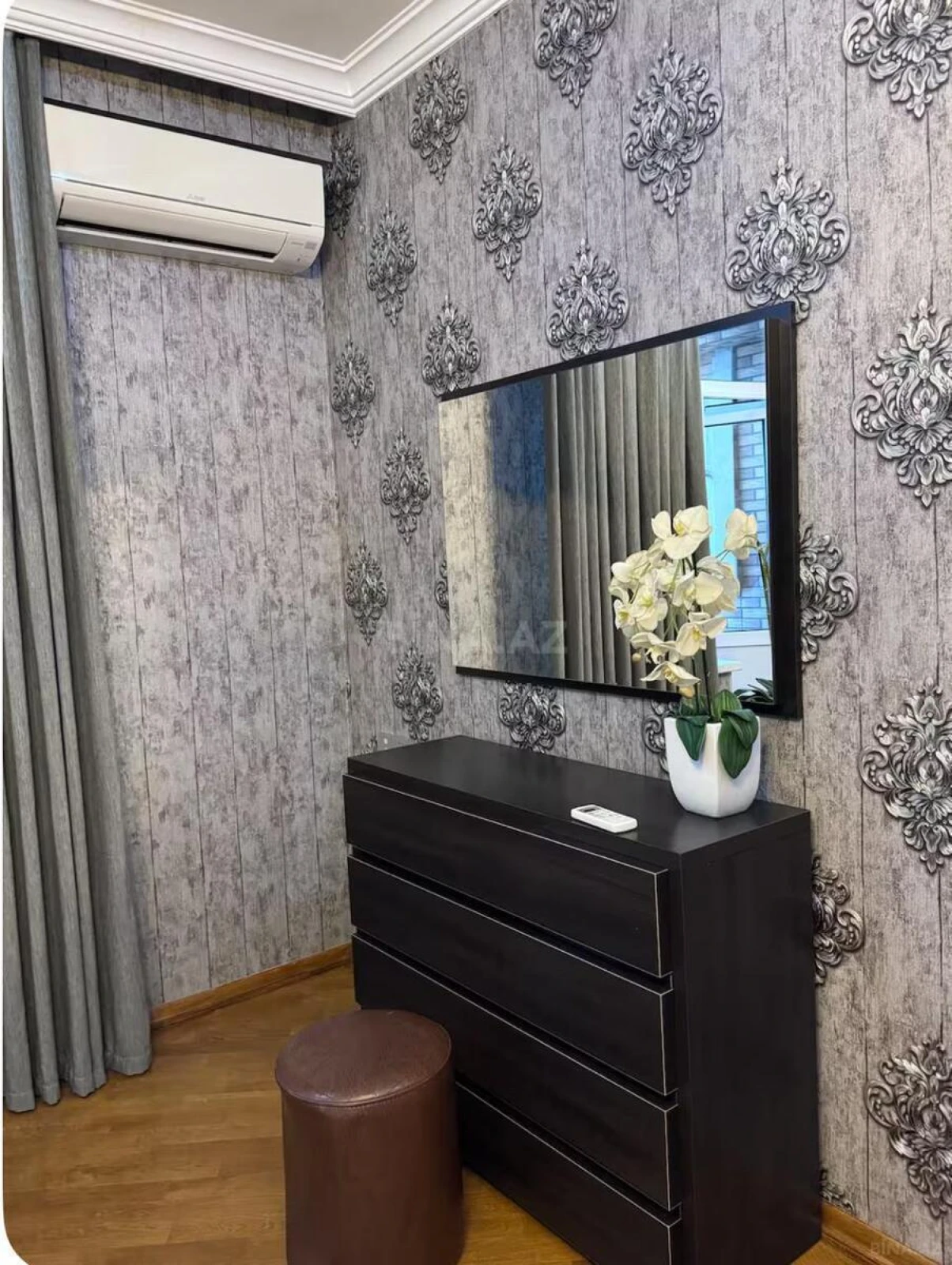 Kirayə verilir 3 otaqlı mənzil 138 m²