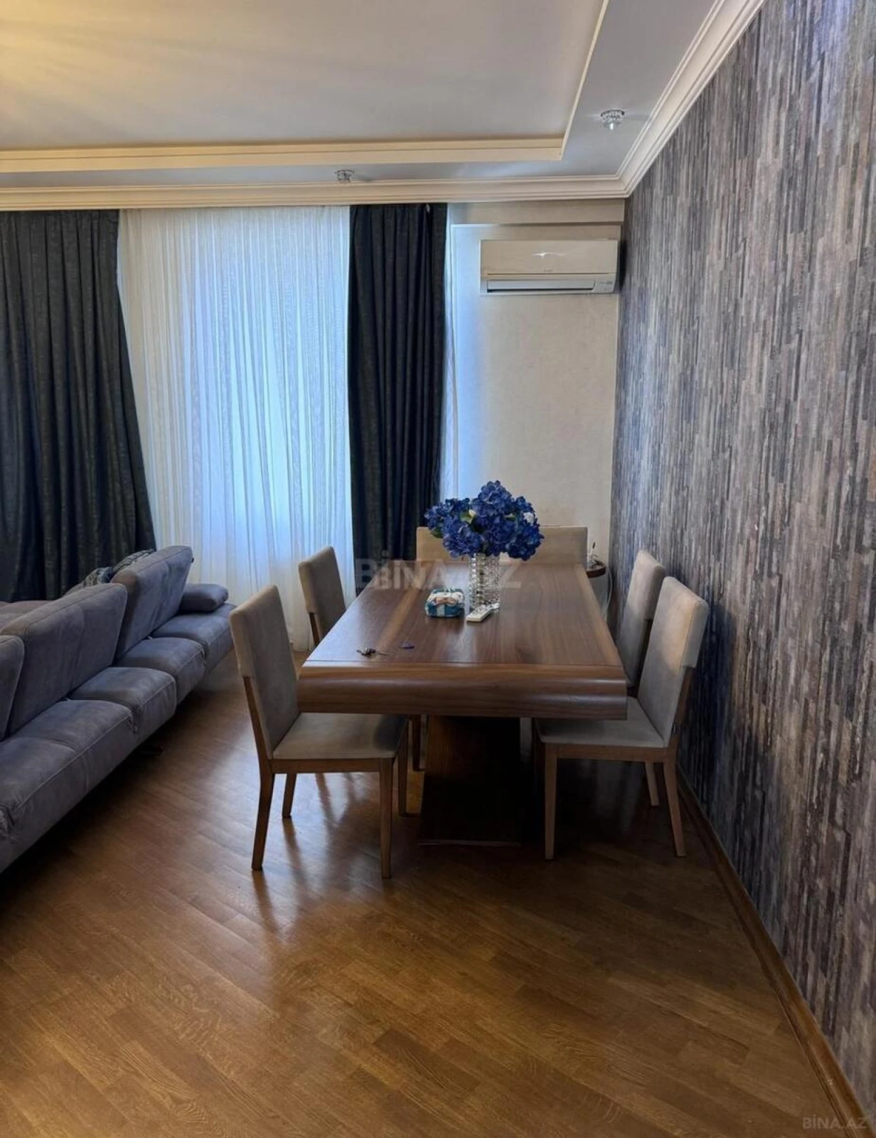 Kirayə verilir 3 otaqlı mənzil 138 m²