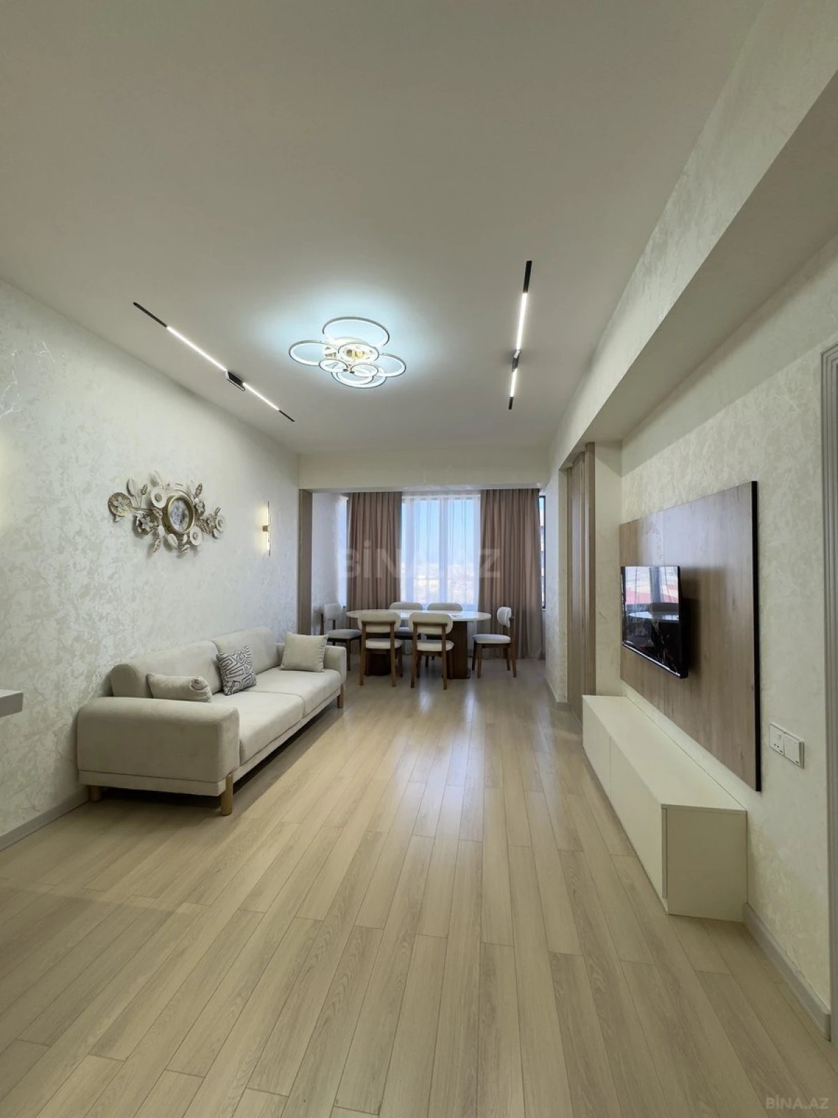 Satılır 2 otaqlı mənzil 68 m²