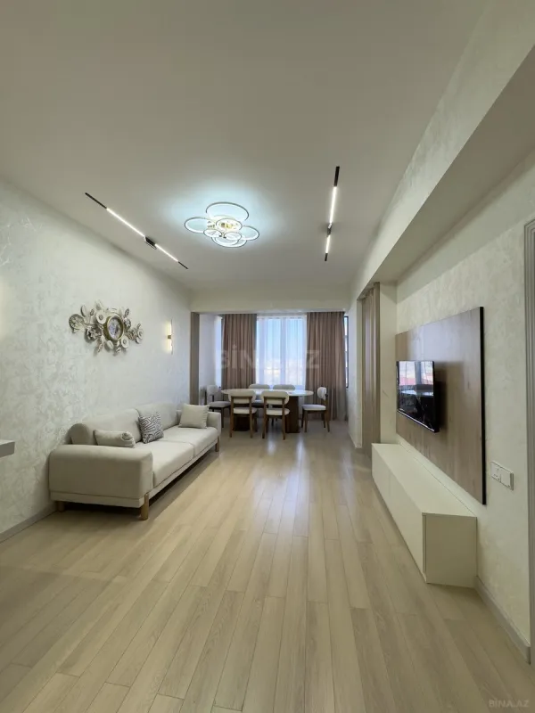 Satılır 2 otaqlı mənzil 68 m²
