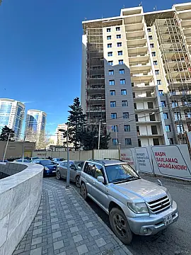 Satılır 2 otaqlı mənzil 108 m²