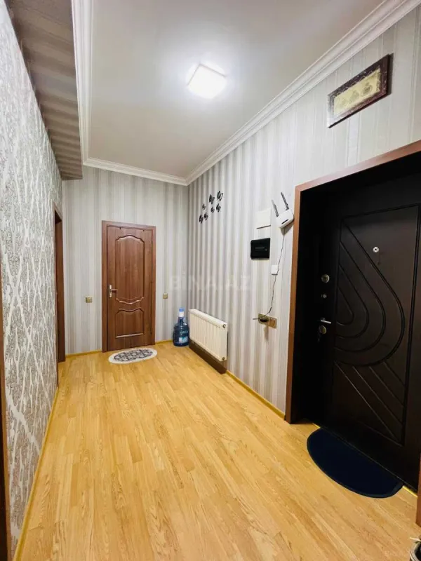 Satılır 3 otaqlı mənzil 92 m²