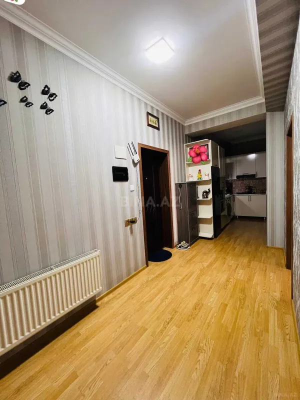 Satılır 3 otaqlı mənzil 92 m²